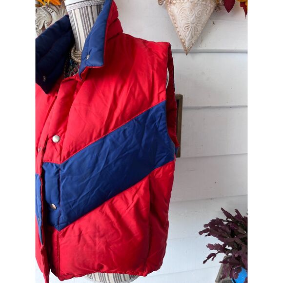 MOUNTAIN PRODUCTS Wenatchee Washington Vintage Red and Blue Down Vest M - Picture 1 of 13